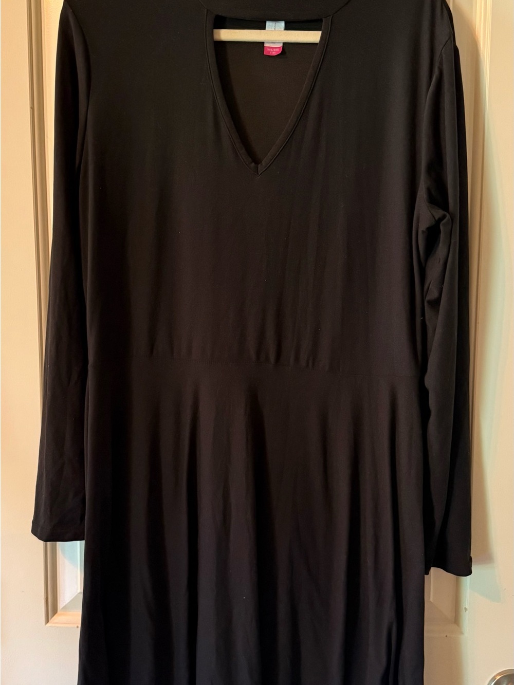 Black Midi Dress with V-Notch. Plus Size - Picture 2 of 9